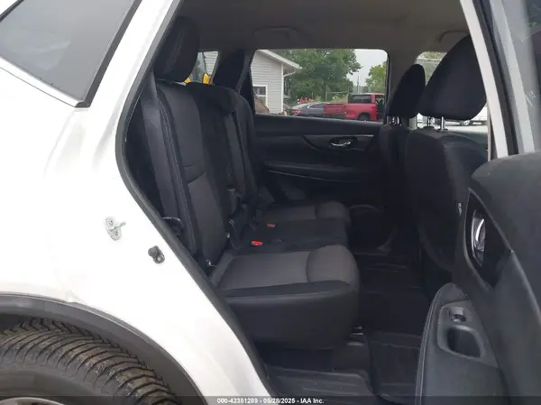 JN8AT2MV3HW010323 2017 NISSAN ROGUE - Image 8
