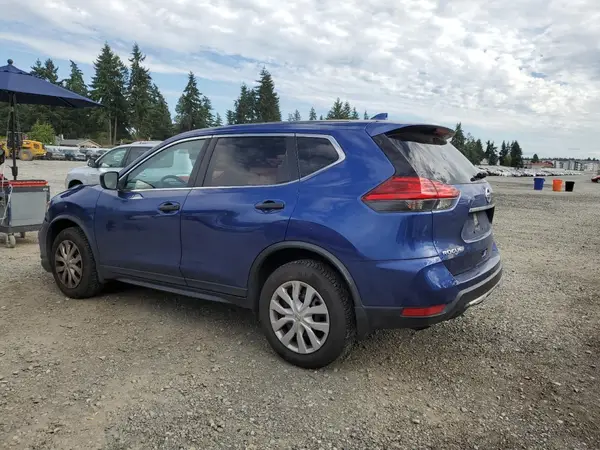 JN8AT2MV3HW012055 2017 NISSAN ROGUE - Image 2
