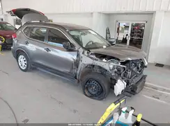 JN8AT2MV3HW013920 2017 NISSAN ROGUE
