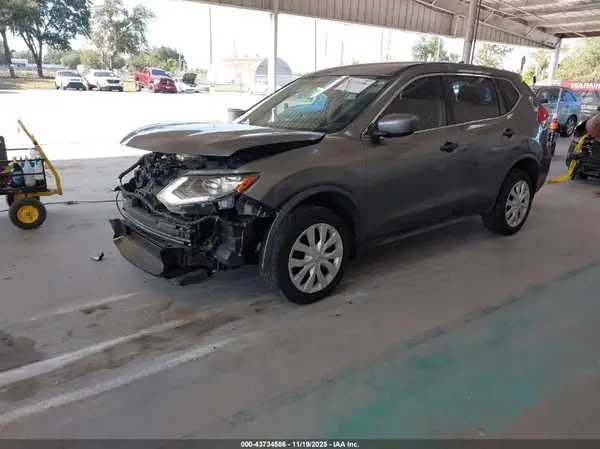 JN8AT2MV3HW013920 2017 NISSAN ROGUE - Image 2