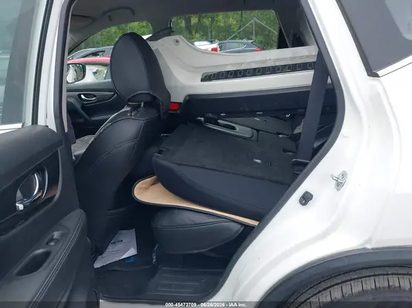 JN8AT2MV3HW013979 2017 NISSAN ROGUE - Image 8
