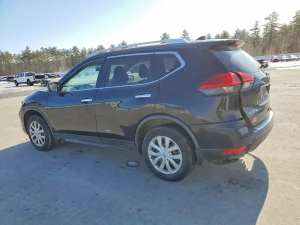 JN8AT2MV3HW013996 2017 NISSAN ROGUE - Image 2