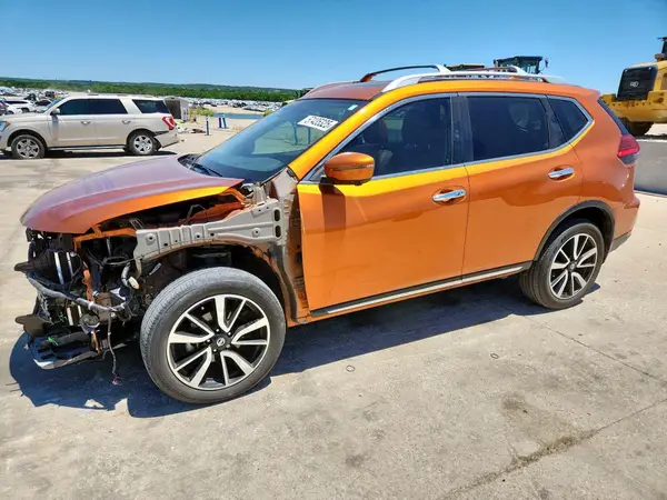 JN8AT2MV3HW016588 2017 NISSAN ROGUE - Image 1