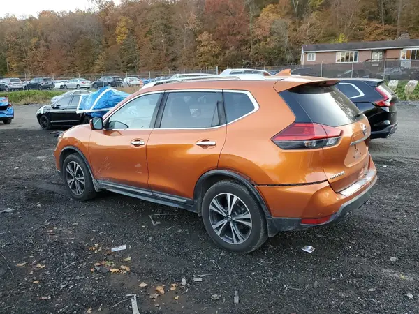 JN8AT2MV3HW018289 2017 NISSAN ROGUE - Image 2