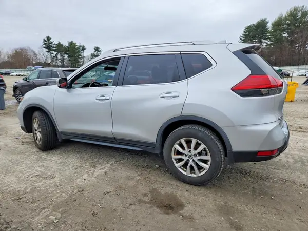 JN8AT2MV3HW018695 2017 NISSAN ROGUE - Image 2