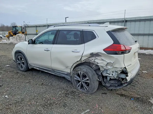 JN8AT2MV3HW019510 2017 NISSAN ROGUE - Image 2