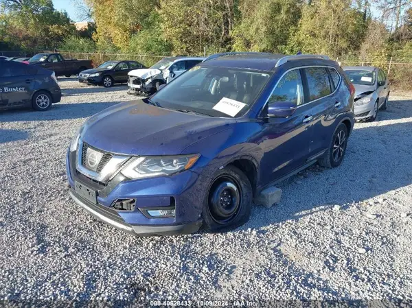 JN8AT2MV3HW022844 2017 NISSAN ROGUE - Image 2