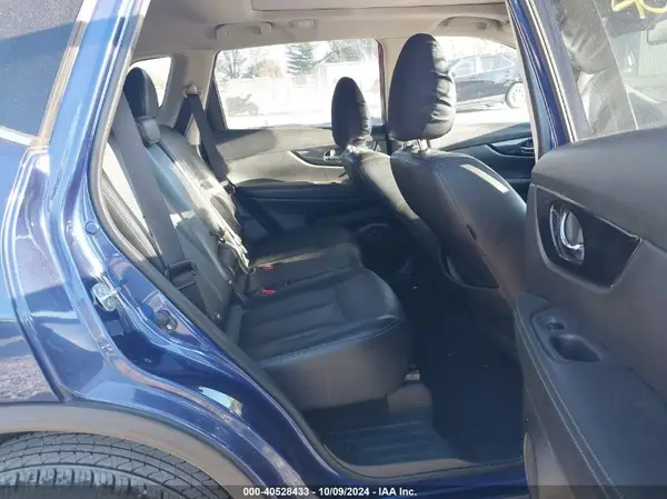 JN8AT2MV3HW022844 2017 NISSAN ROGUE - Image 8