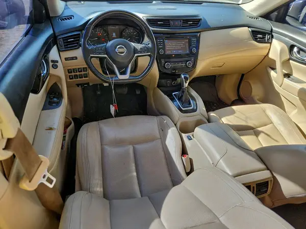 JN8AT2MV3HW023122 2017 NISSAN ROGUE - Image 8
