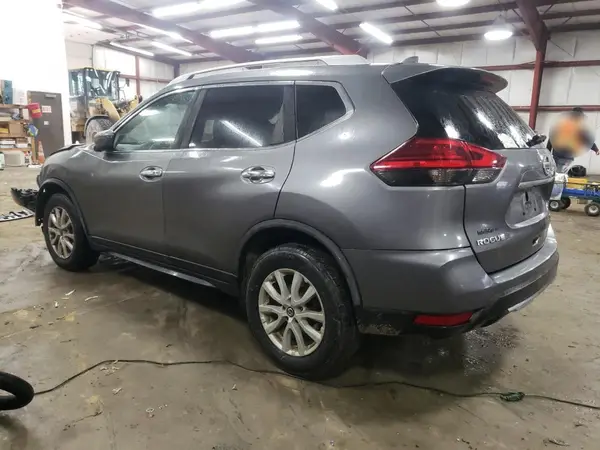 JN8AT2MV3HW023198 2017 NISSAN ROGUE - Image 2