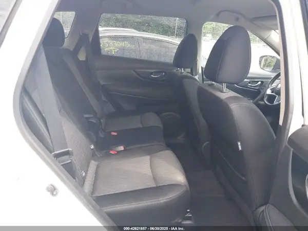 JN8AT2MV3HW024576 2017 NISSAN ROGUE - Image 8