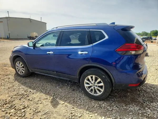 JN8AT2MV3HW027915 2017 NISSAN ROGUE - Image 2