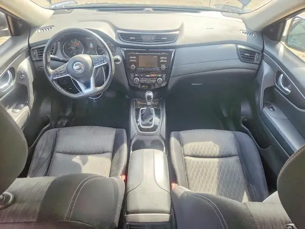 JN8AT2MV3HW027915 2017 NISSAN ROGUE - Image 8