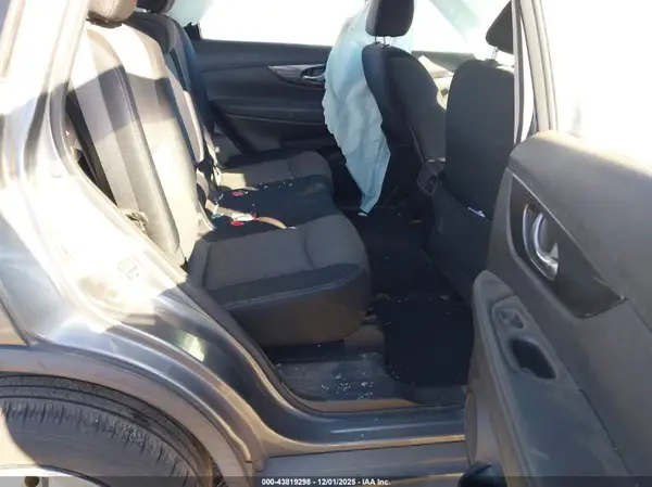 JN8AT2MV3HW259432 2017 NISSAN ROGUE - Image 8