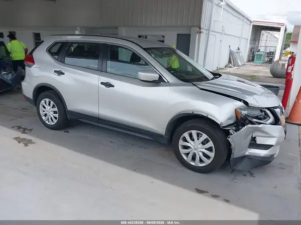 JN8AT2MV3HW260239 2017 NISSAN ROGUE - Image 1