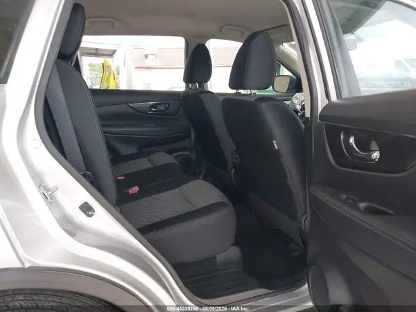 JN8AT2MV3HW260239 2017 NISSAN ROGUE - Image 8