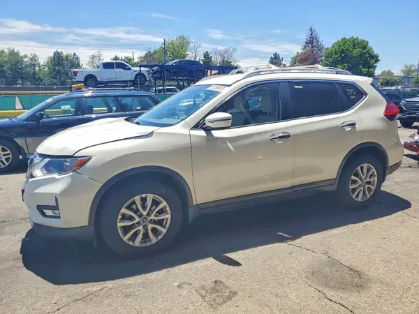 JN8AT2MV3HW264825 2017 NISSAN ROGUE - Image 1
