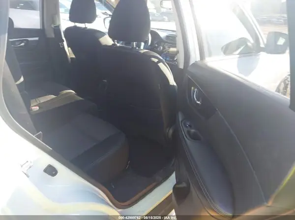 JN8AT2MV3HW264968 2017 NISSAN ROGUE - Image 8