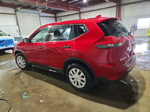 JN8AT2MV3HW268678 2017 NISSAN ROGUE - Image 2