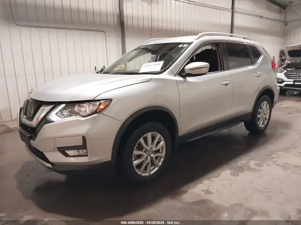 JN8AT2MV3HW270074 2017 NISSAN ROGUE - Image 2
