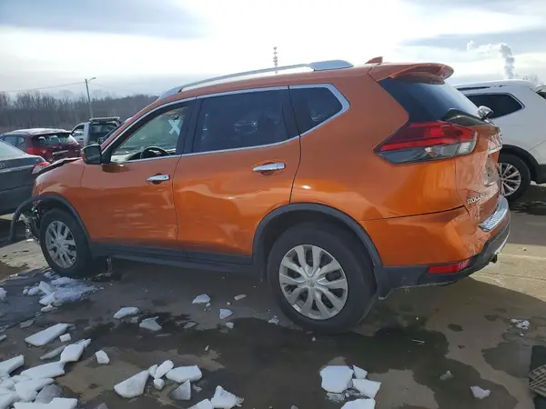 JN8AT2MV3HW275467 2017 NISSAN ROGUE - Image 2