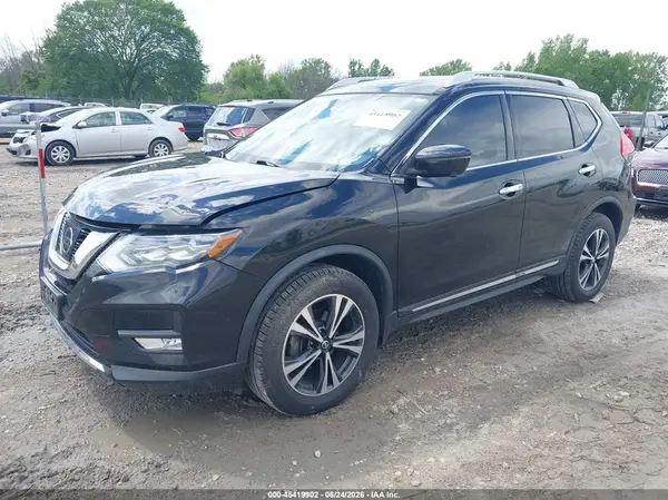 JN8AT2MV3HW278921 2017 NISSAN ROGUE - Image 2