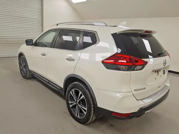 JN8AT2MV3HW281754 2017 NISSAN ROGUE - Image 2