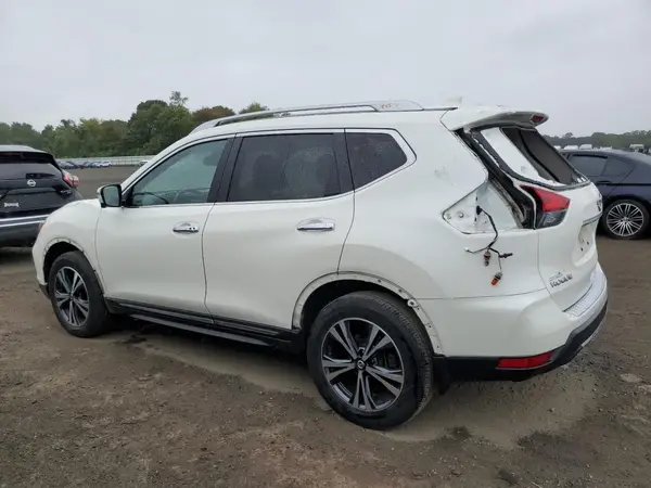 JN8AT2MV3HW282953 2017 NISSAN ROGUE - Image 2
