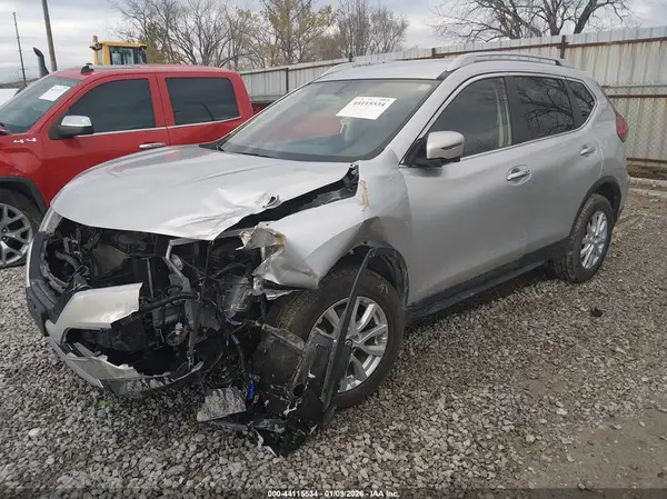 JN8AT2MV3HW283214 2017 NISSAN ROGUE - Image 2