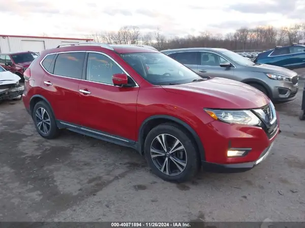 JN8AT2MV3HW283598 2017 NISSAN ROGUE - Image 1