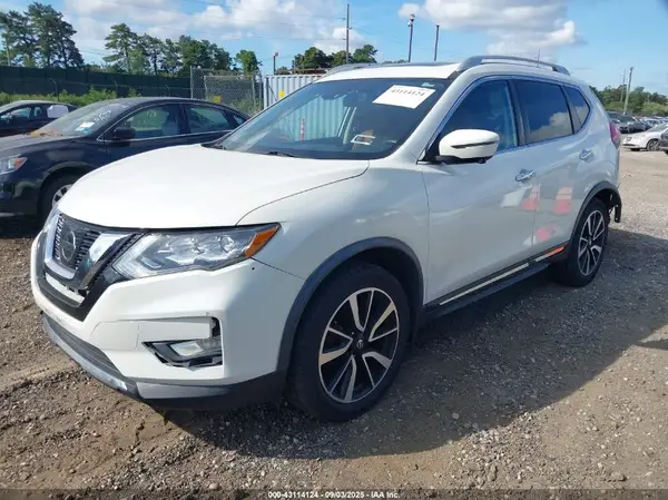 JN8AT2MV3HW285111 2017 NISSAN ROGUE - Image 2