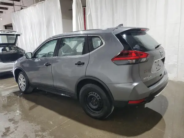 JN8AT2MV3JW301152 2018 NISSAN ROGUE - Image 2