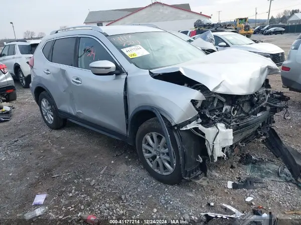 JN8AT2MV3JW303628 2018 NISSAN ROGUE - Image 1