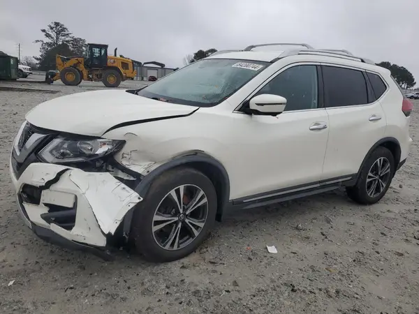 JN8AT2MV3JW303922 2018 NISSAN ROGUE - Image 1