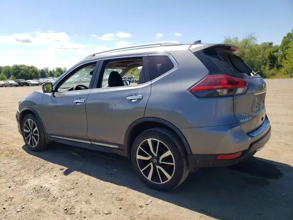 JN8AT2MV3JW306268 2018 NISSAN ROGUE - Image 2