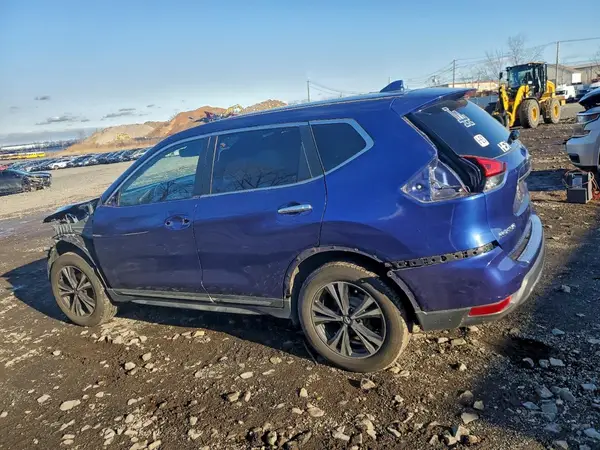 JN8AT2MV3JW306531 2018 NISSAN ROGUE - Image 2