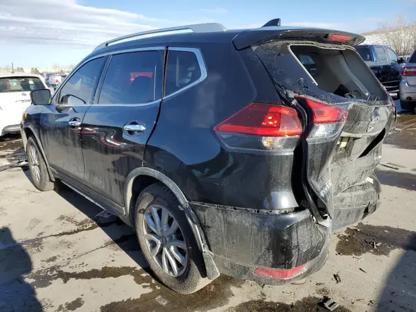 JN8AT2MV3JW306660 2018 NISSAN ROGUE - Image 2