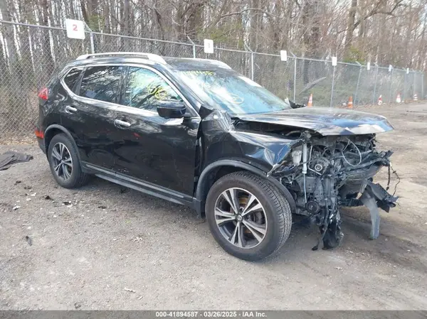 JN8AT2MV3JW310403 2018 NISSAN ROGUE - Image 1