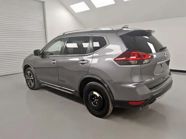 JN8AT2MV3JW310644 2018 NISSAN ROGUE - Image 2
