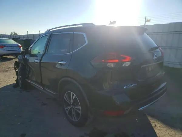 JN8AT2MV3JW311650 2018 NISSAN ROGUE - Image 2