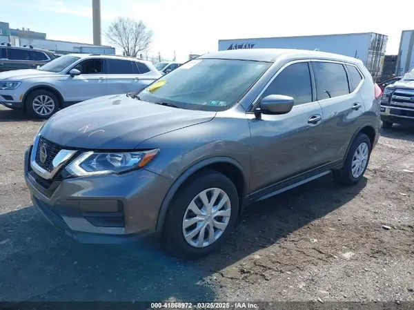 JN8AT2MV3JW312796 2018 NISSAN ROGUE - Image 2