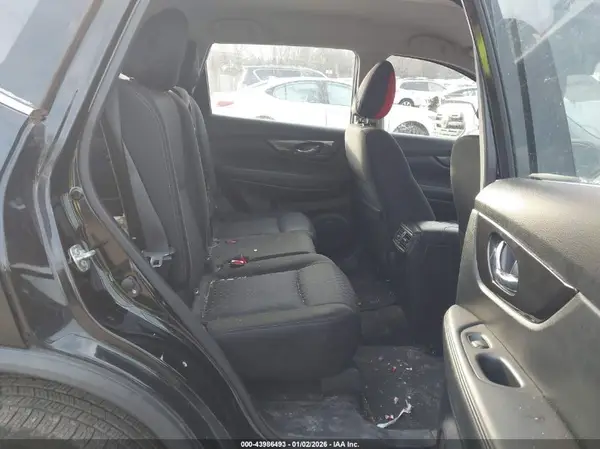JN8AT2MV3JW313852 2018 NISSAN ROGUE - Image 8