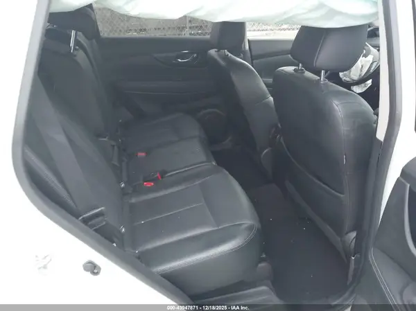 JN8AT2MV3JW317335 2018 NISSAN ROGUE - Image 8