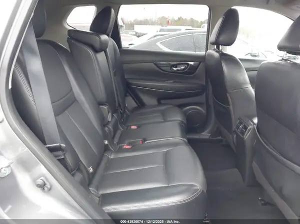 JN8AT2MV3JW319845 2018 NISSAN ROGUE - Image 8