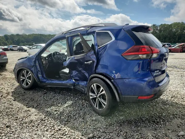 JN8AT2MV3JW320056 2018 NISSAN ROGUE - Image 2