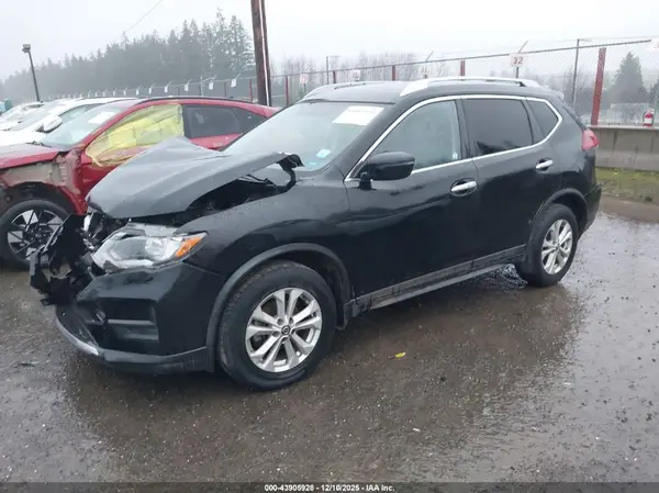 JN8AT2MV3JW320879 2018 NISSAN ROGUE - Image 2