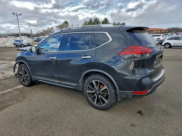 JN8AT2MV3JW324558 2018 NISSAN ROGUE - Image 2