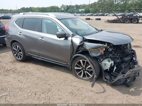 JN8AT2MV3JW324625 2018 NISSAN ROGUE - Image 1