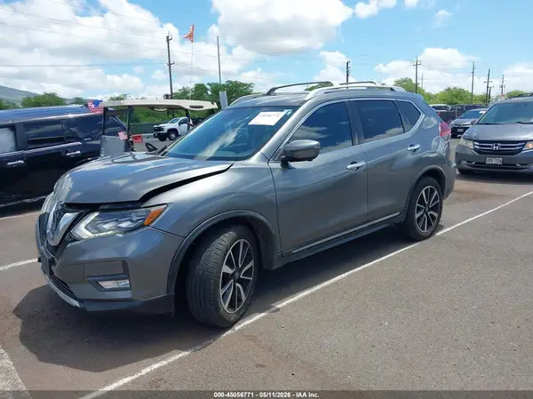 JN8AT2MV3JW325760 2018 NISSAN ROGUE - Image 2