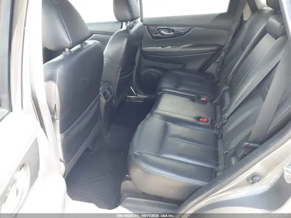 JN8AT2MV3JW325760 2018 NISSAN ROGUE - Image 8